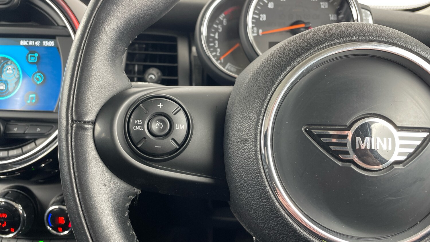 Used MINI Hatch 2018 for sale - 78151724: Photo 17