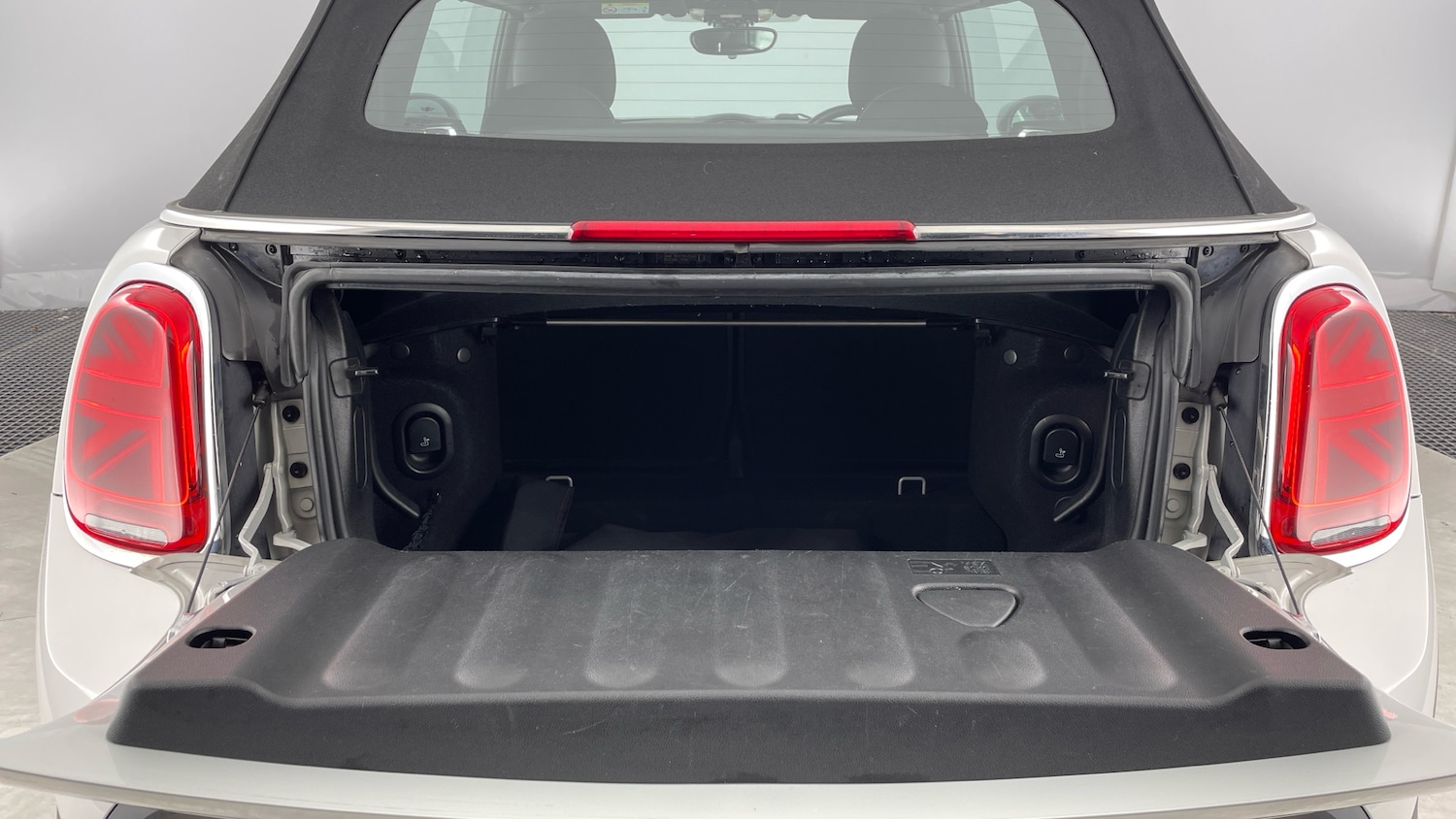 Used MINI Convertible 2022 for sale - 76564937: Photo 13