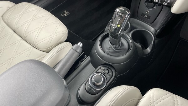 Used MINI Convertible 2022 for sale - 75700702: Photo 10