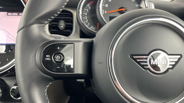 Used MINI Convertible 2022 for sale - 75700702: Photo 17