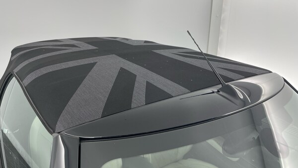 Used MINI Convertible 2022 for sale - 75700702: Photo 21