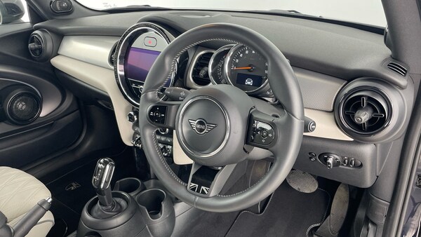 Used MINI Convertible 2022 for sale - 75700702: Photo 6