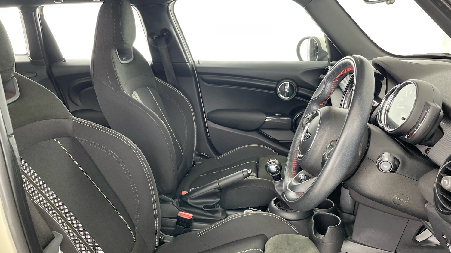 Used MINI Hatch 2019 for sale - 77210907: Photo 11