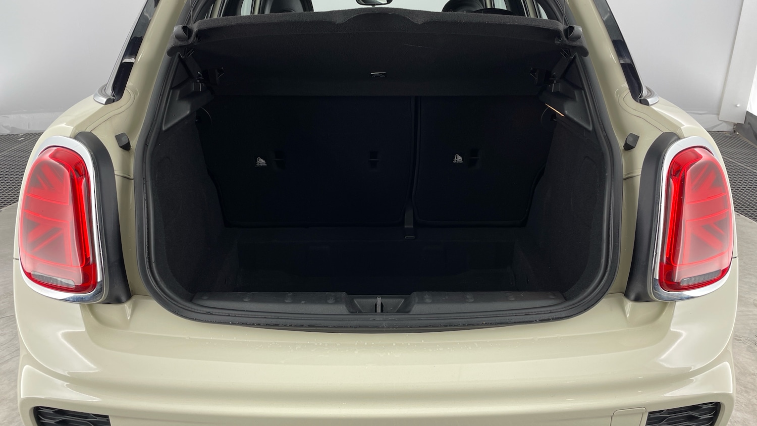 Used MINI Hatch 2019 for sale - 77210907: Photo 13