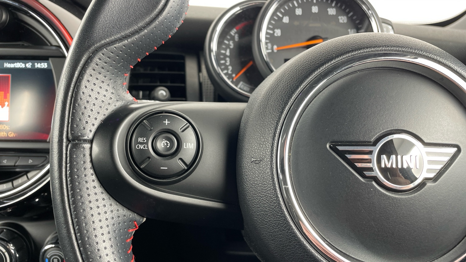 Used MINI Hatch 2019 for sale - 77210907: Photo 17