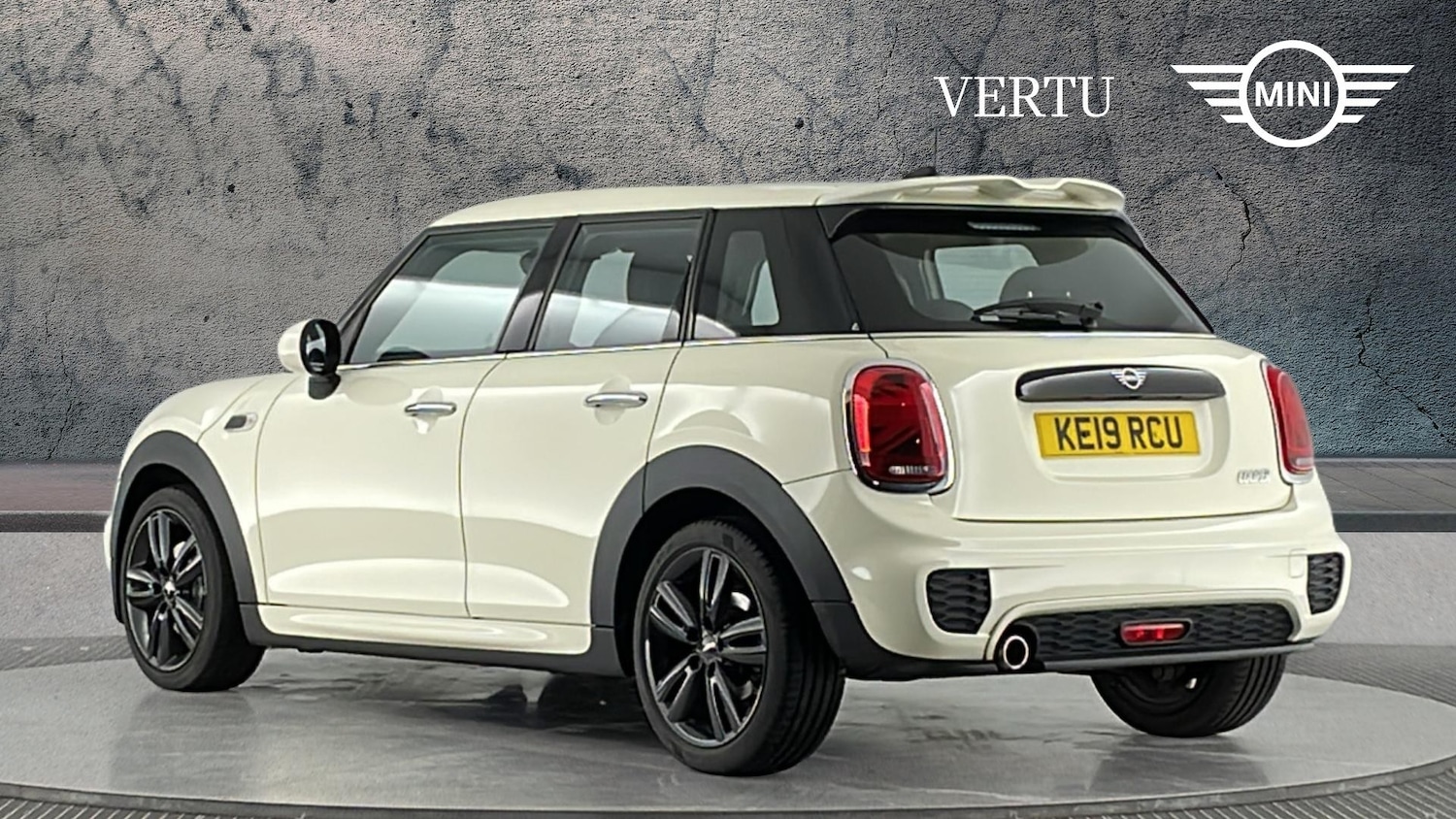 Used MINI Hatch 2019 for sale - 77210907: Photo 2