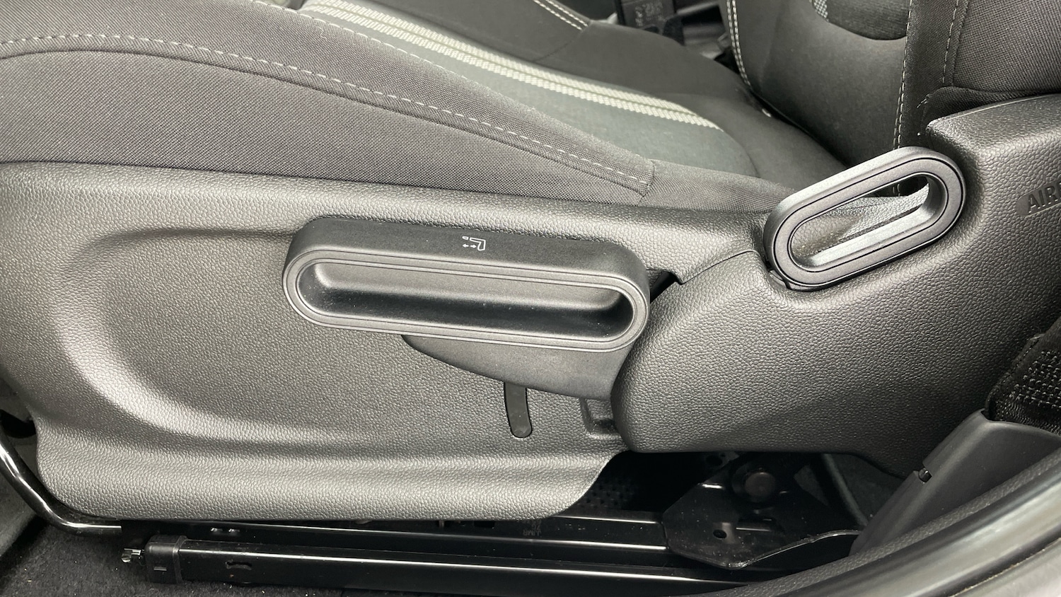 Used MINI Hatch 2019 for sale - 77210907: Photo 27