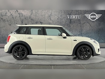 Used MINI Hatch 2019 for sale - 77210907: Photo