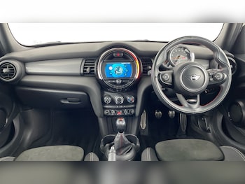 Used MINI Hatch 2019 for sale - 77210907: Photo