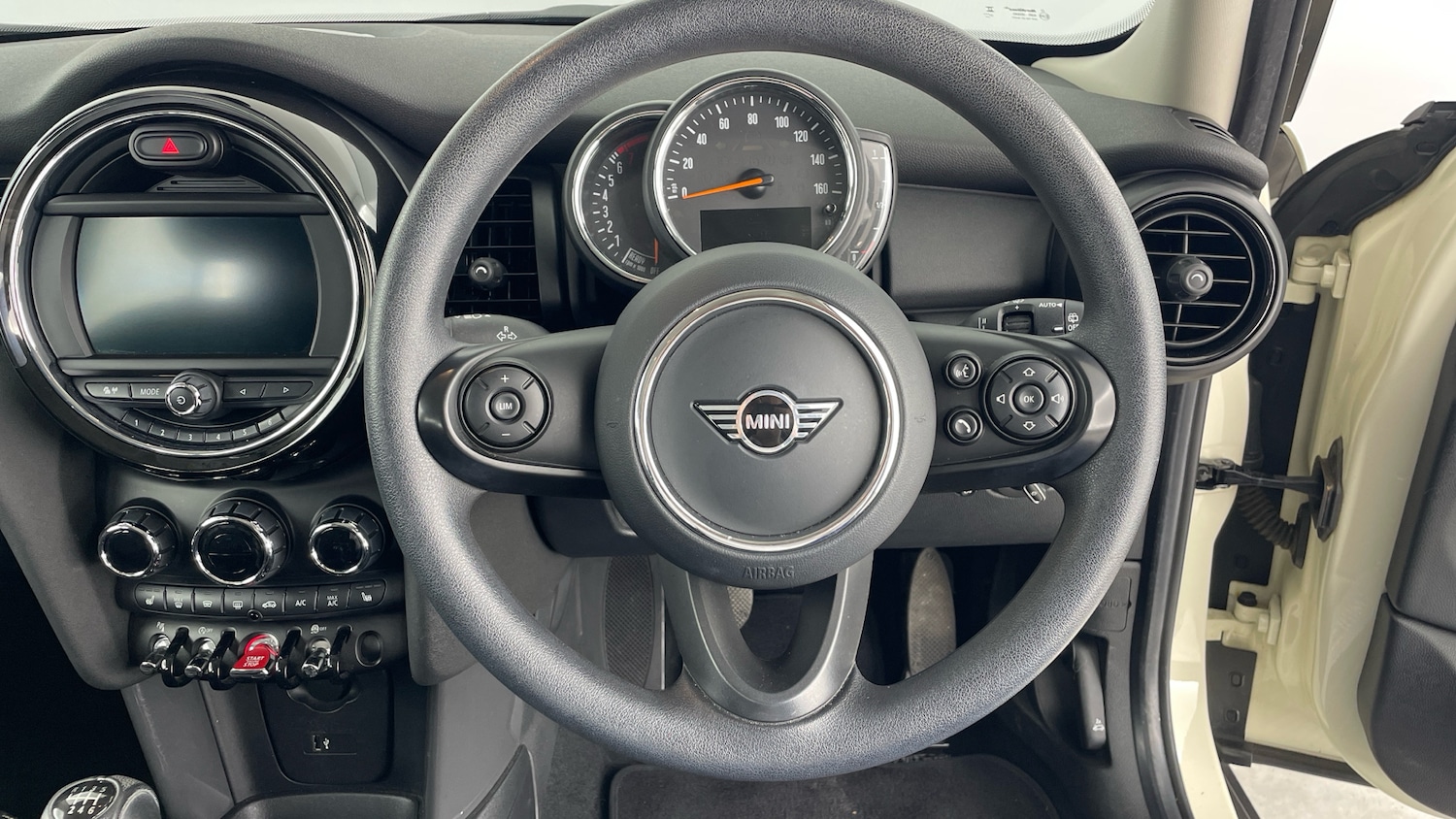 Used MINI Hatch 2021 for sale - 78094949: Photo 5