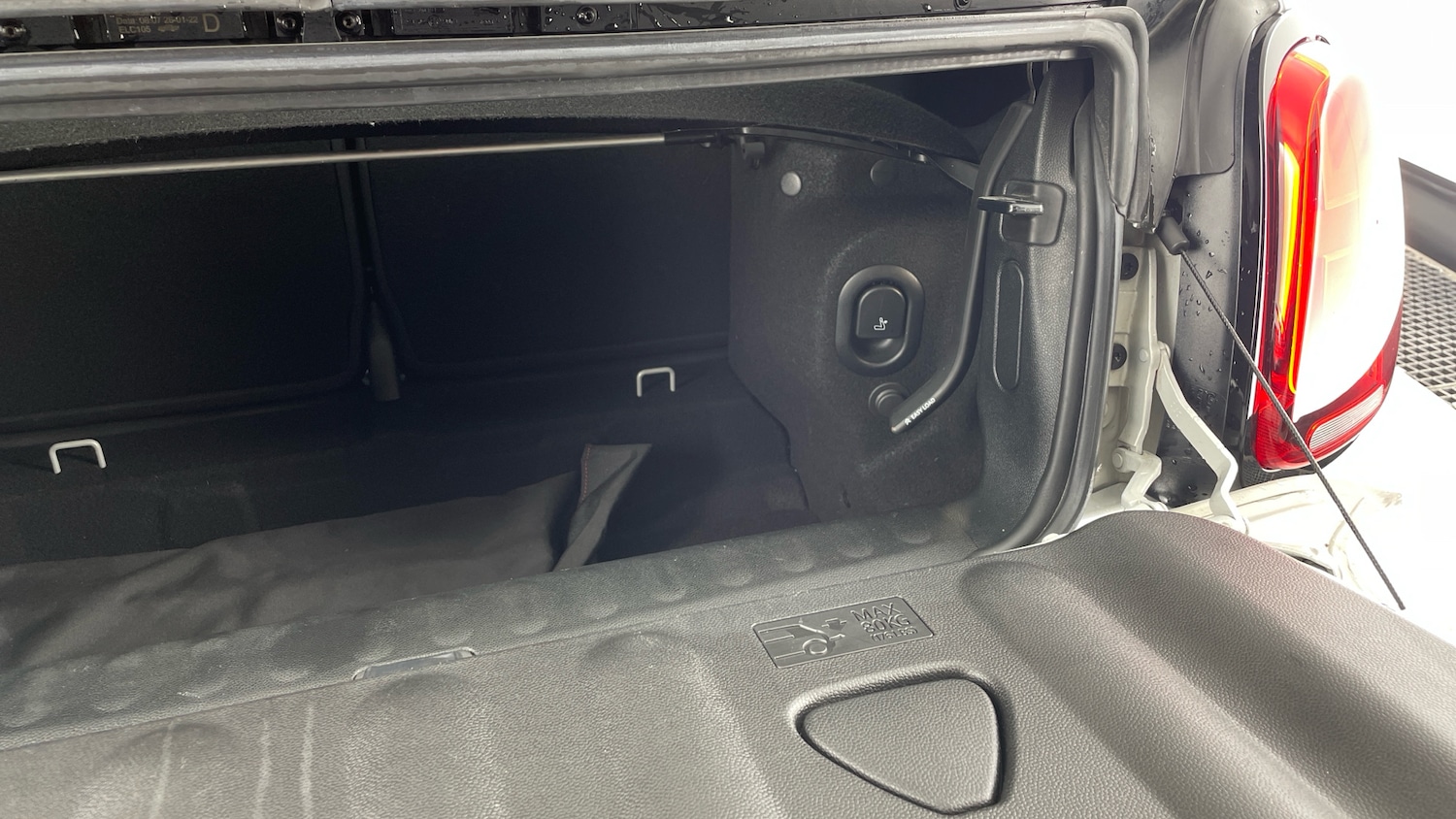 Used MINI Convertible 2022 for sale - 76382568: Photo 39