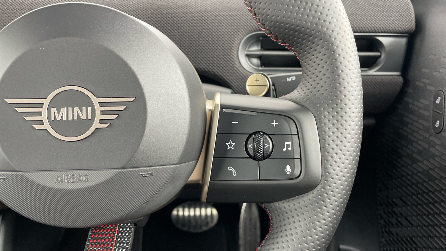 Used MINI Cooper 2025 for sale - 76709988: Photo 18