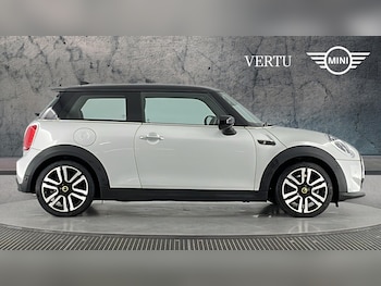 Used MINI Hatch 2021 for sale - 76682270: Photo