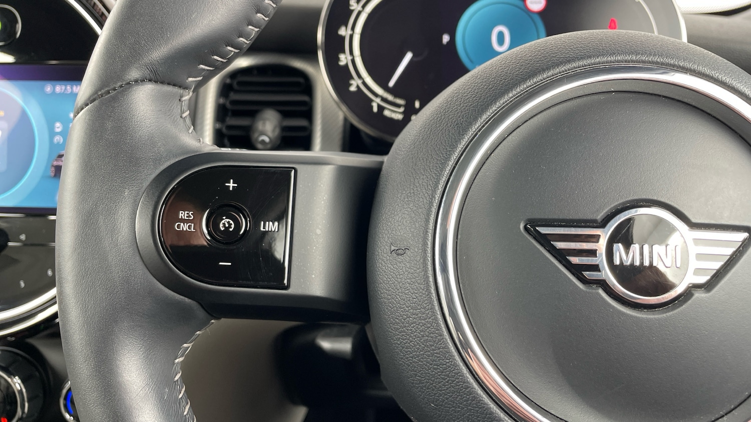 Used MINI Hatch 2023 for sale - 77069215: Photo 17