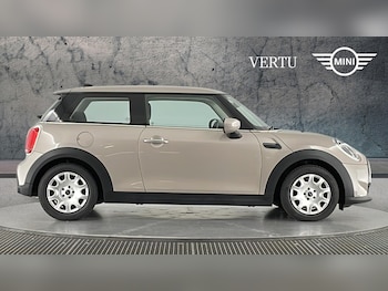 Used MINI Hatch 2022 for sale - 79240396: Photo