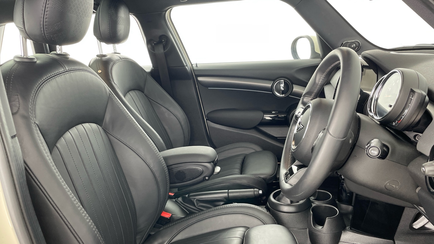 Used MINI Hatch 2022 for sale - 77715213: Photo 11