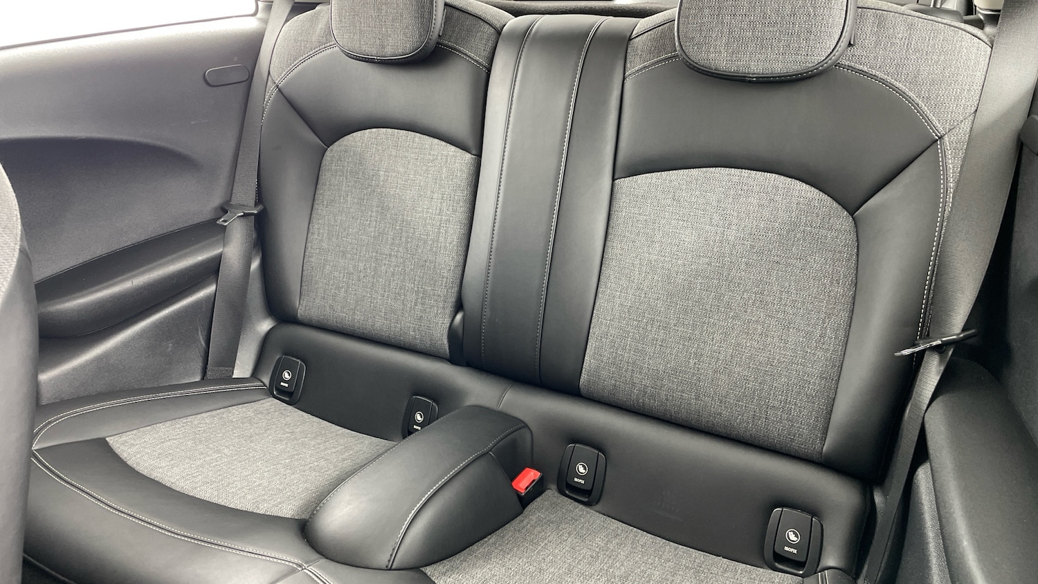 Used MINI Hatch 2018 for sale - 77578112: Photo 12