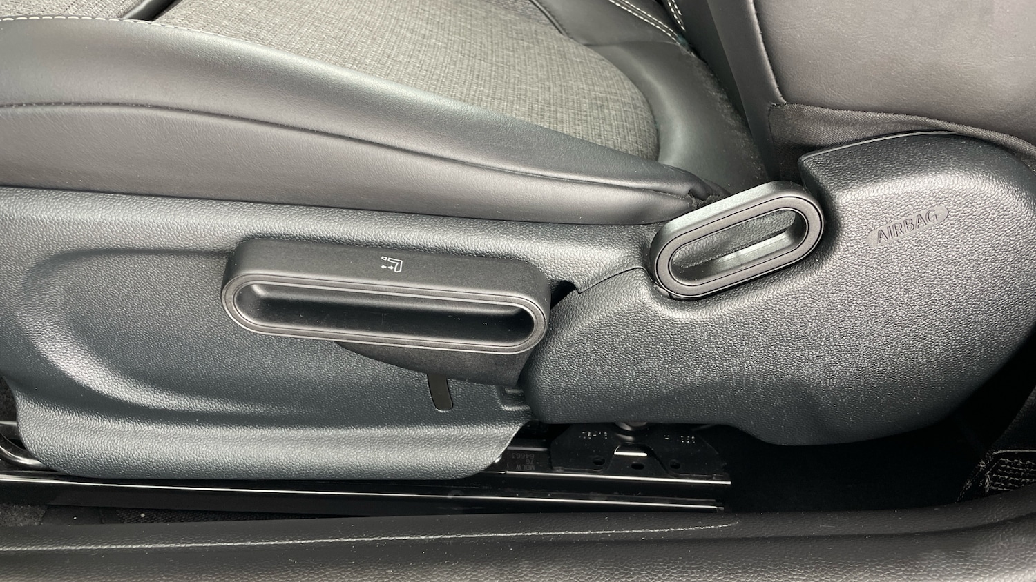 Used MINI Hatch 2018 for sale - 77578112: Photo 27