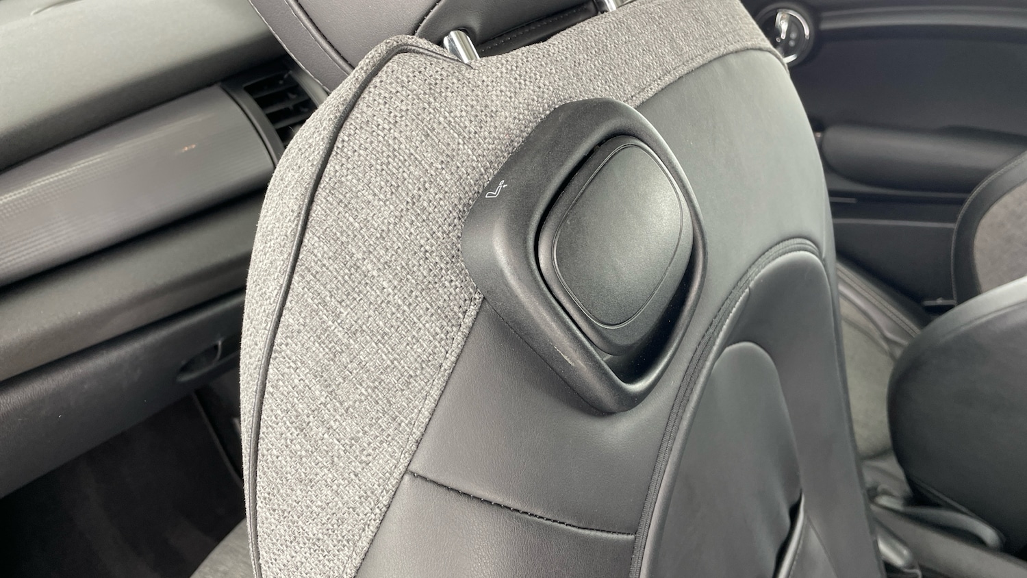 Used MINI Hatch 2018 for sale - 77578112: Photo 30