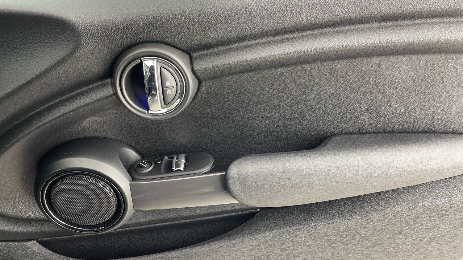 Used MINI Hatch 2018 for sale - 77578112: Photo 41