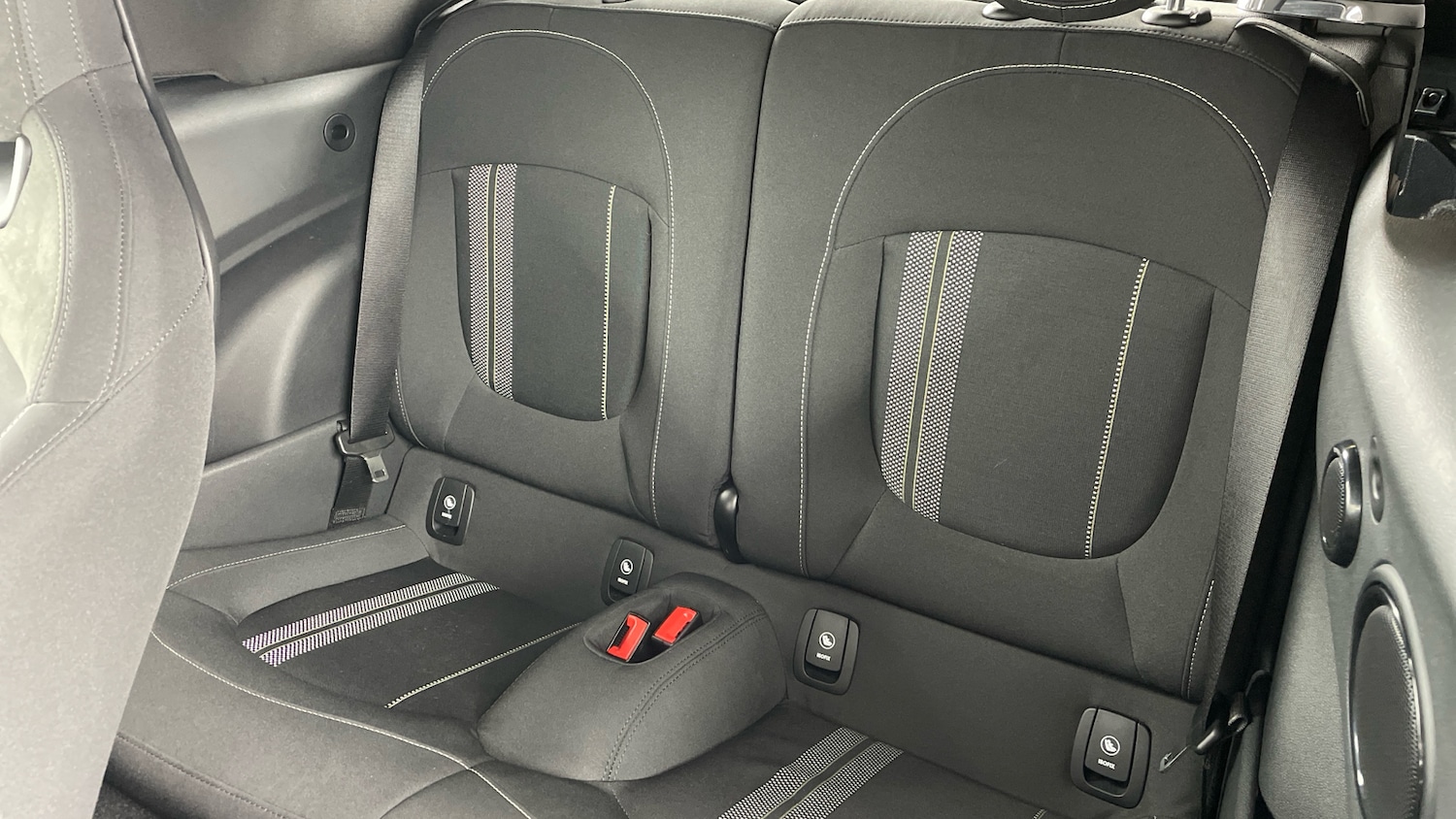 Used MINI Convertible 2024 for sale - 77963061: Photo 12