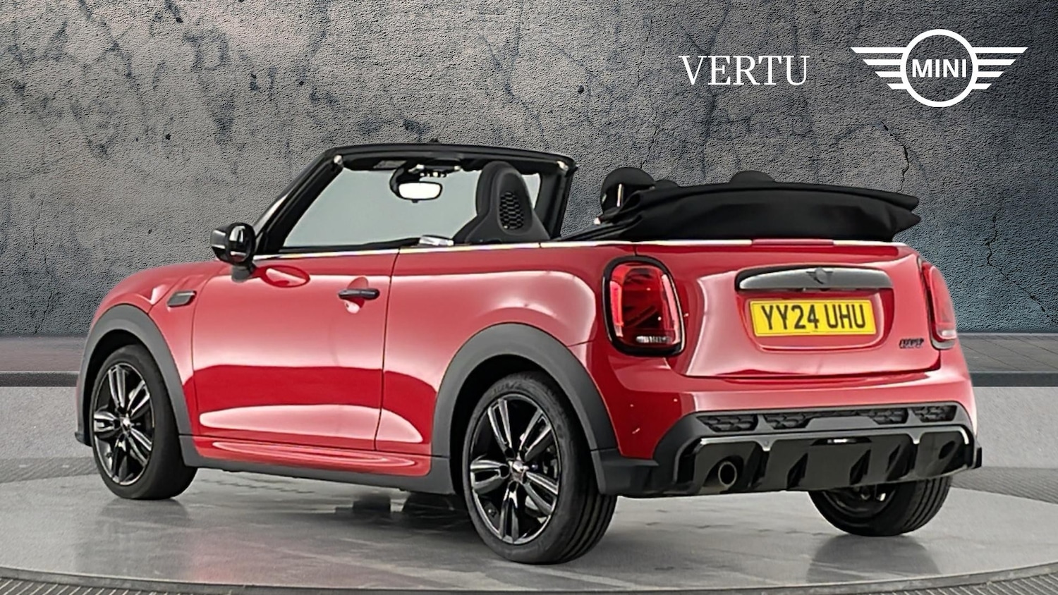 Used MINI Convertible 2024 for sale - 77963061: Photo 2