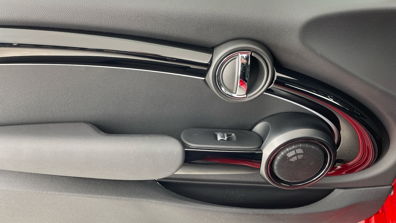 Used MINI Convertible 2024 for sale - 77963061: Photo 27