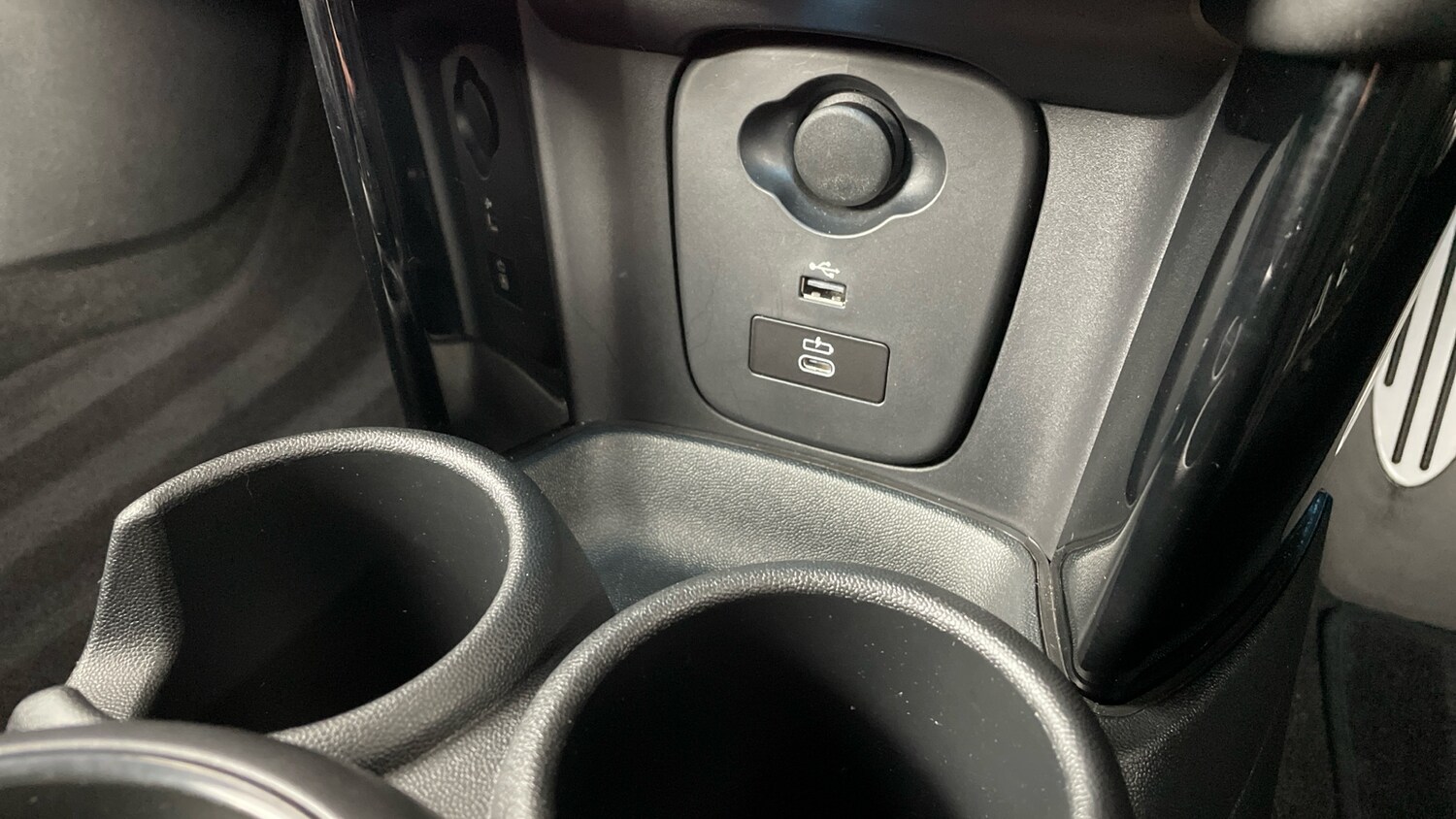 Used MINI Convertible 2024 for sale - 77963061: Photo 56