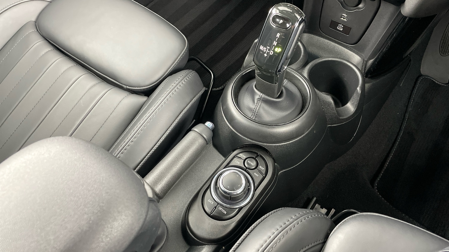 Used MINI Convertible 2022 for sale - 76196377: Photo 10