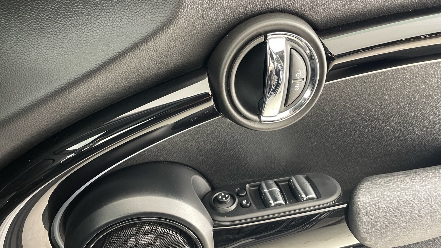 Used MINI Convertible 2022 for sale - 76196377: Photo 20