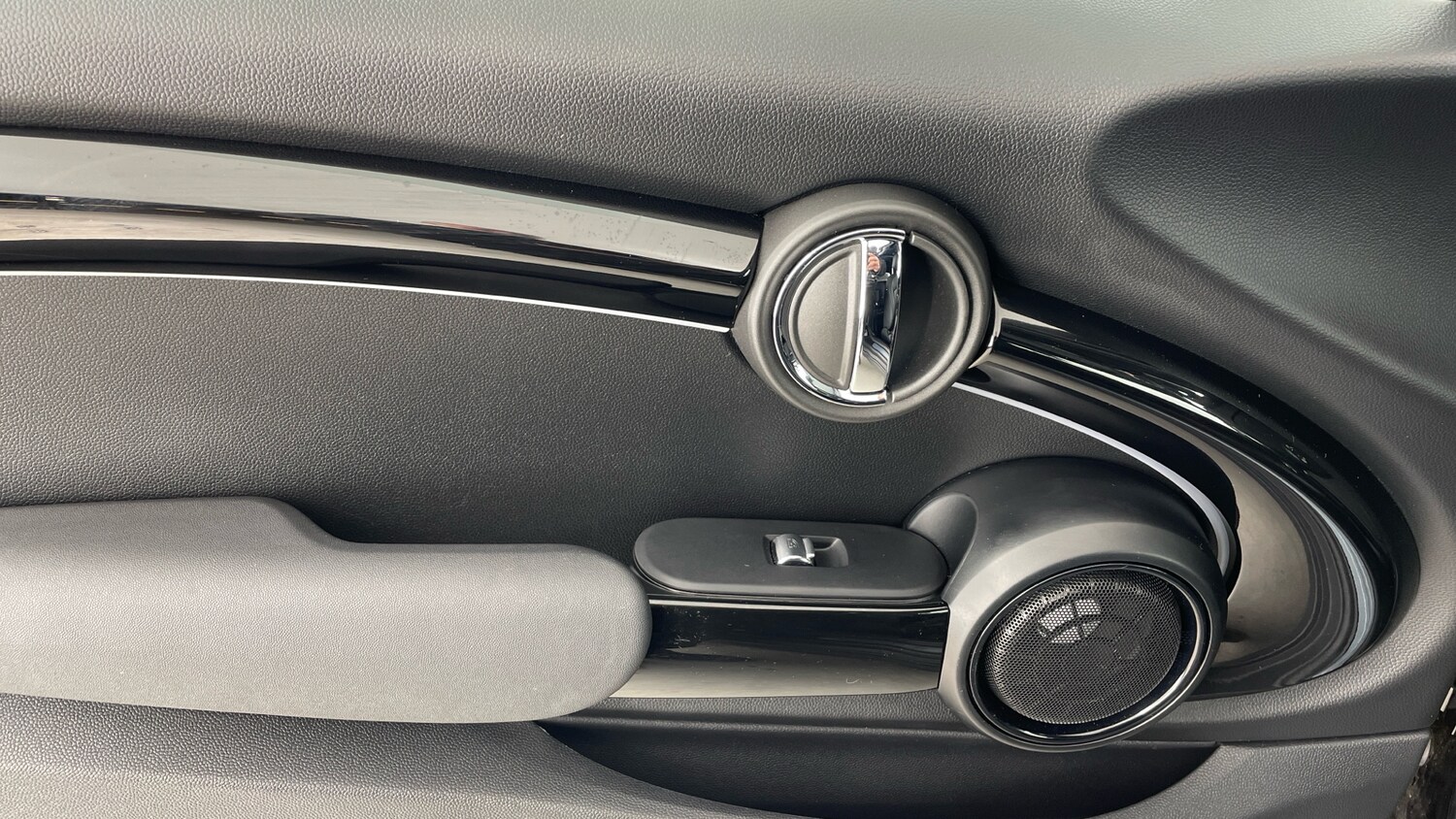 Used MINI Convertible 2022 for sale - 76196377: Photo 26