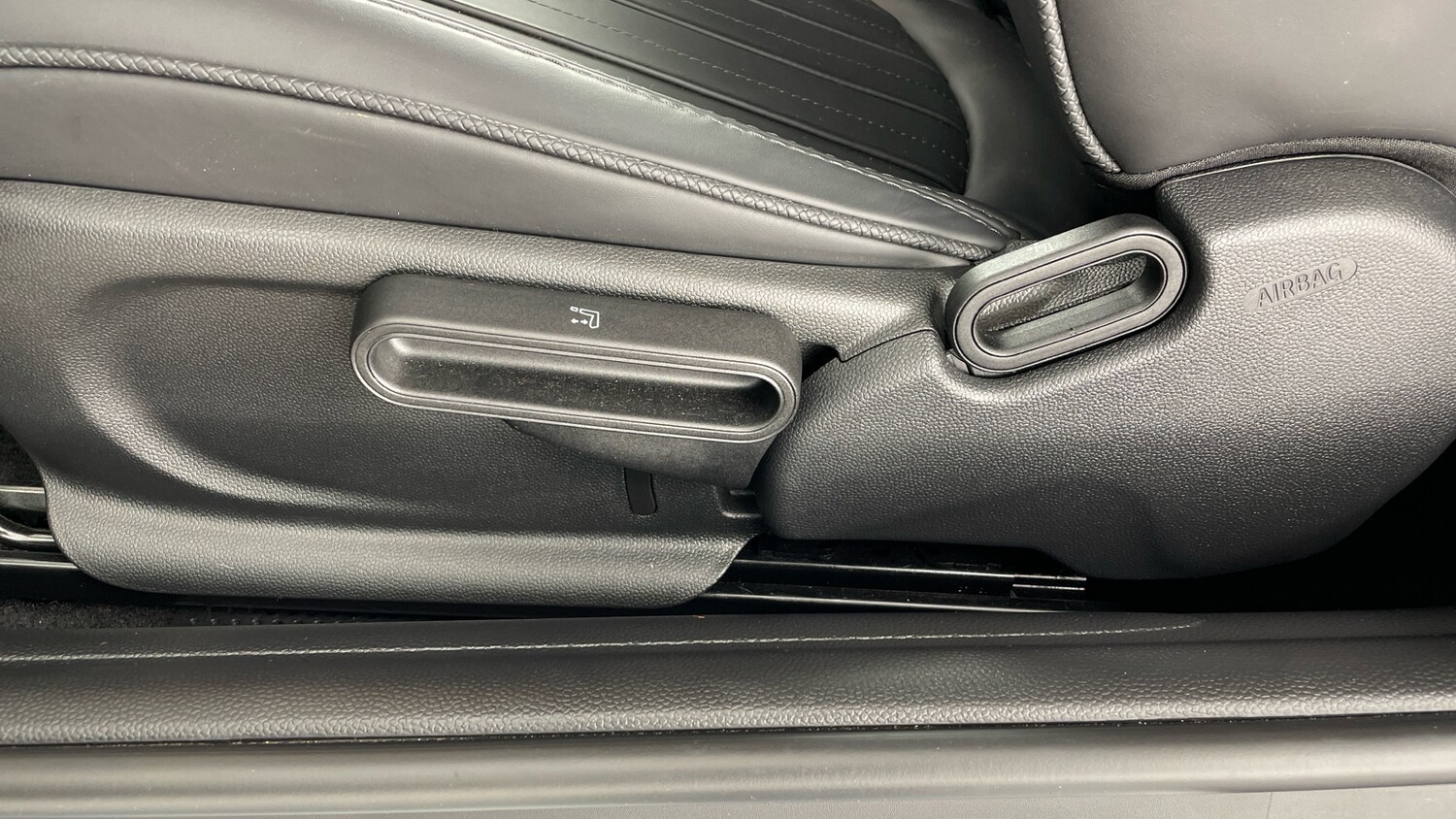 Used MINI Convertible 2022 for sale - 76196377: Photo 27