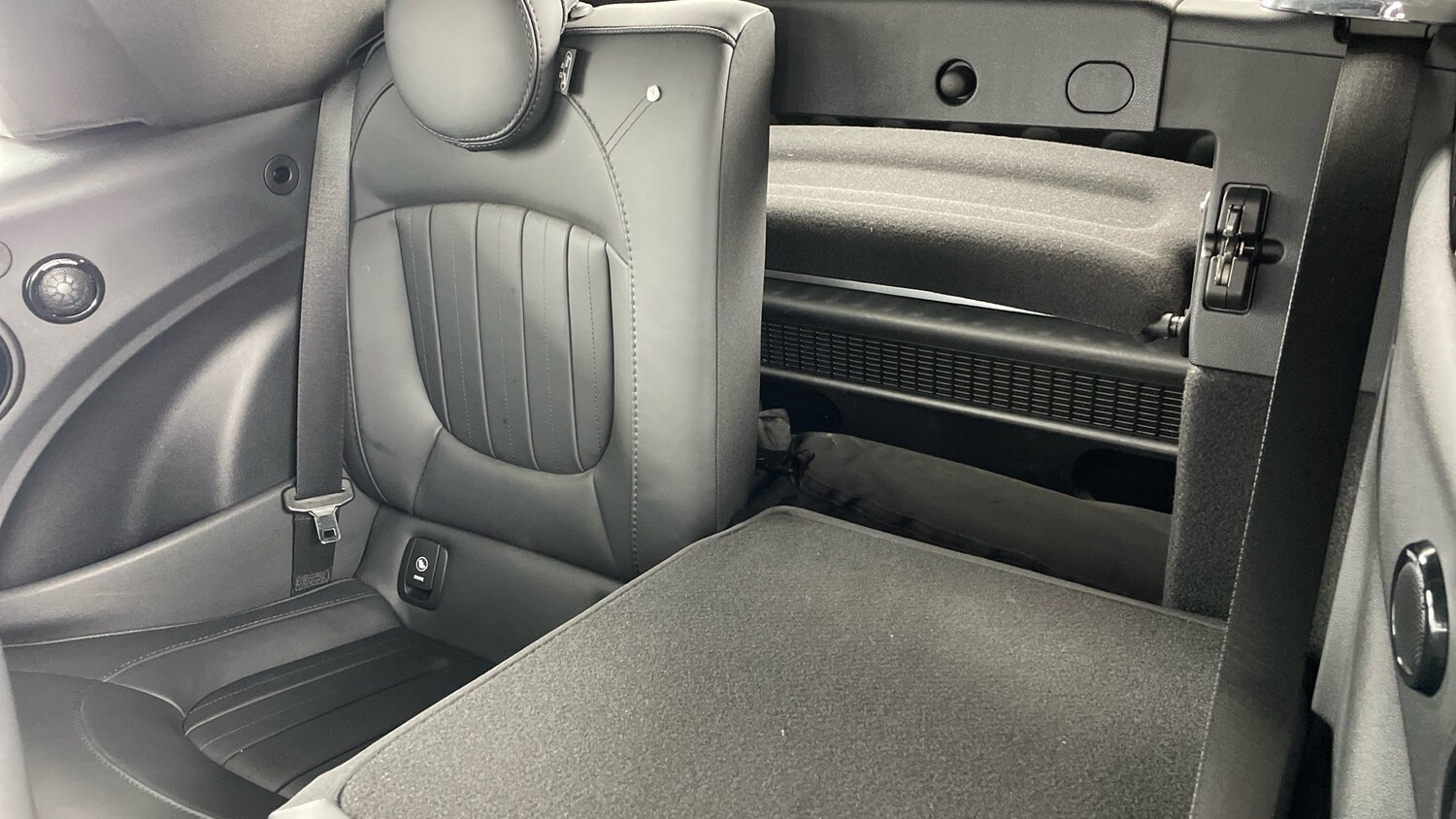 Used MINI Convertible 2022 for sale - 76196377: Photo 38