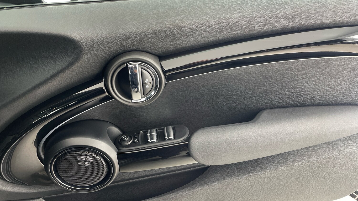 Used MINI Convertible 2022 for sale - 76196377: Photo 45