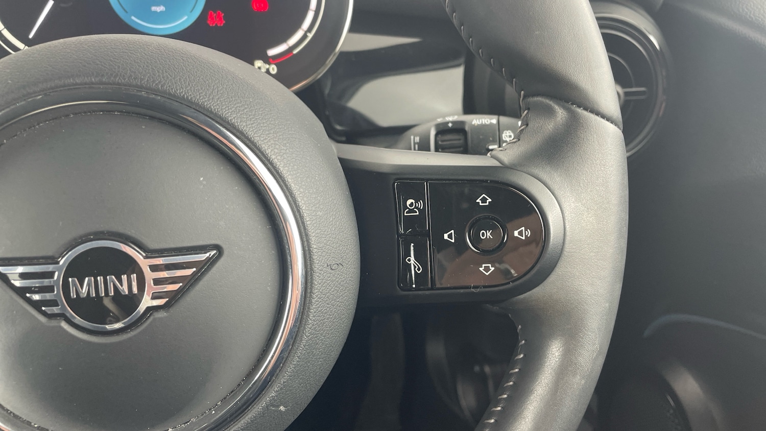 Used MINI Hatch 2023 for sale - 78097991: Photo 18