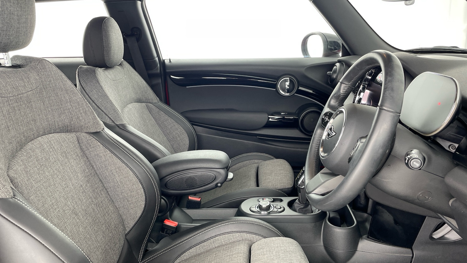 Used MINI Hatch 2022 for sale - 76968749: Photo 11