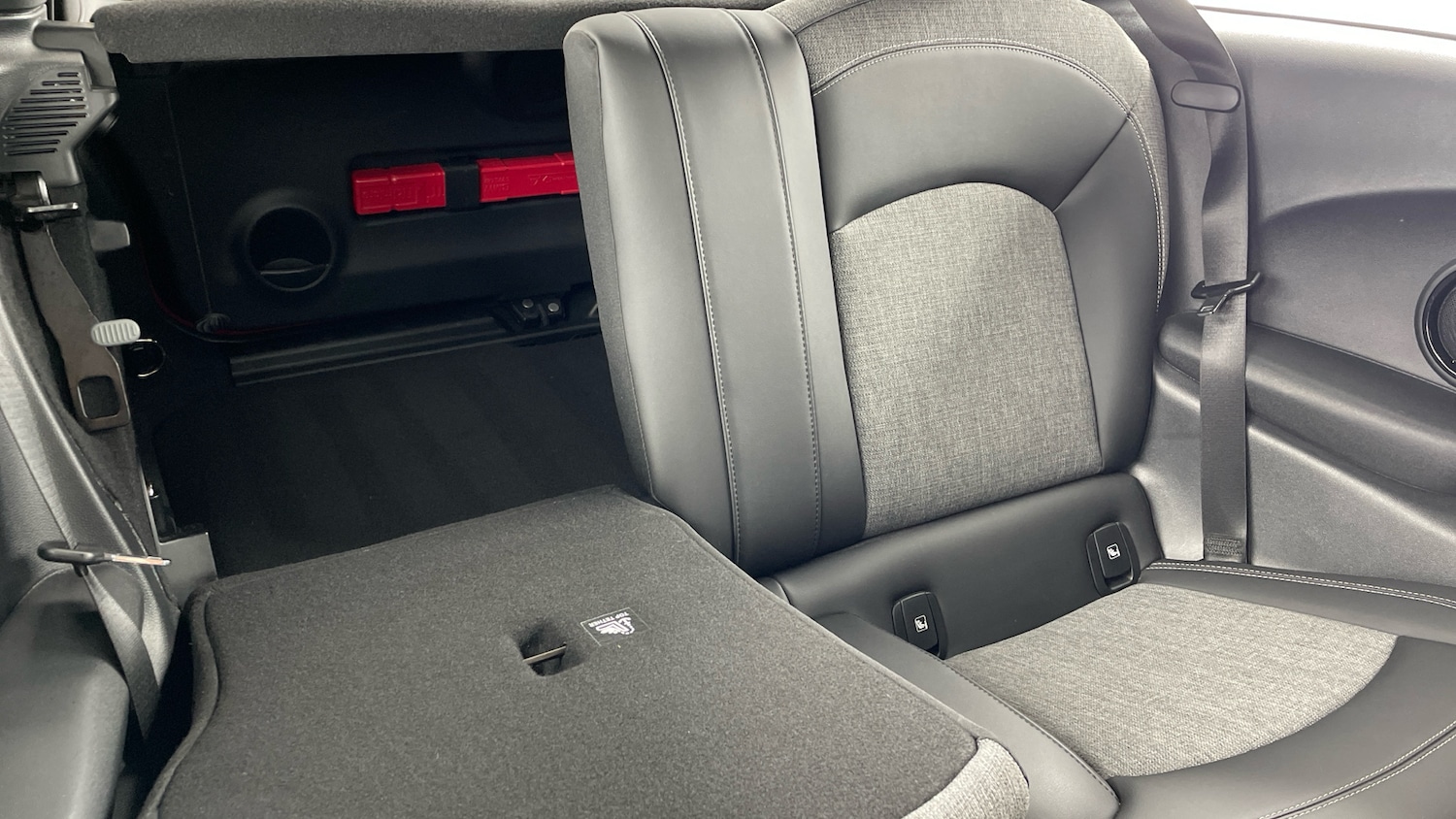 Used MINI Hatch 2022 for sale - 76968749: Photo 51