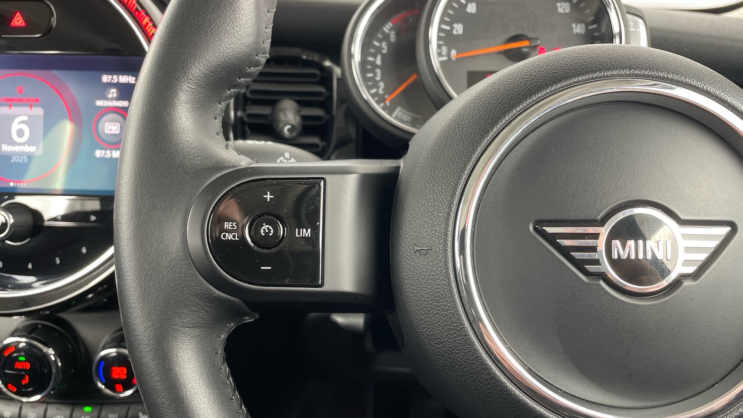 Used MINI Hatch 2021 for sale - 76492098: Photo 17