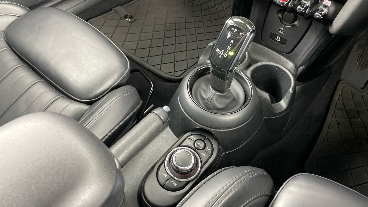 Used MINI Hatch 2022 for sale - 76946712: Photo 10