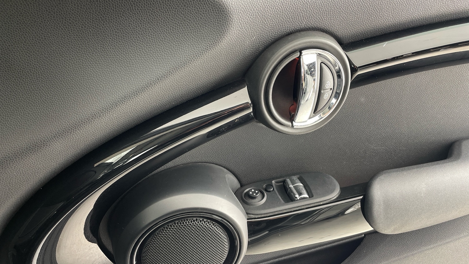 Used MINI Hatch 2018 for sale - 76544251: Photo 20