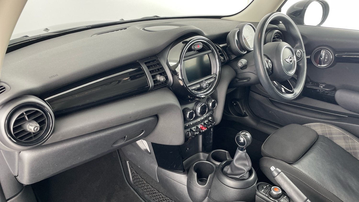 Used MINI Hatch 2018 for sale - 76544251: Photo 7