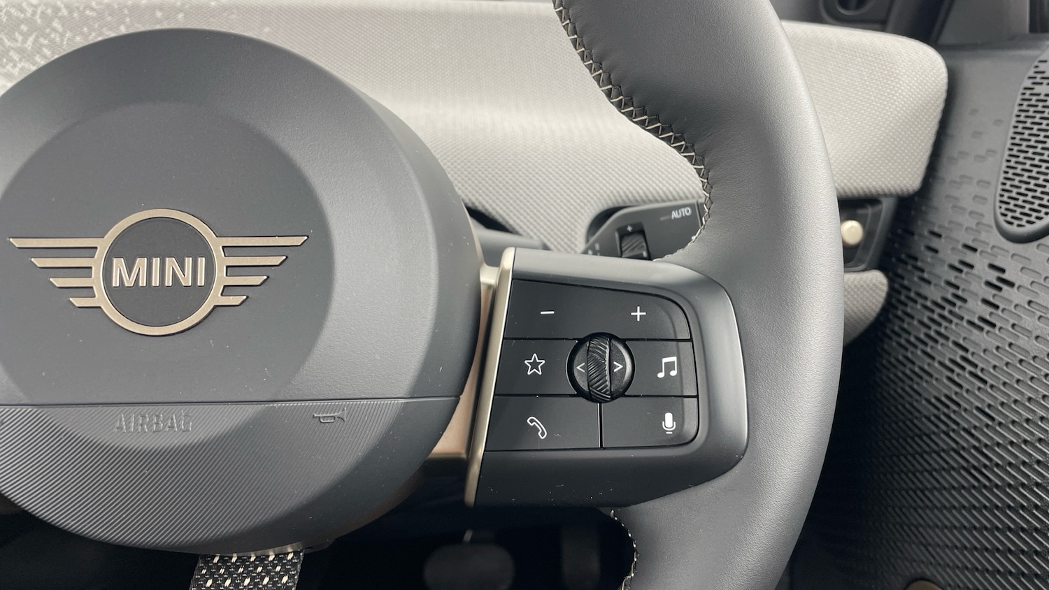 Used MINI Cooper 2024 for sale - 76532569: Photo 18