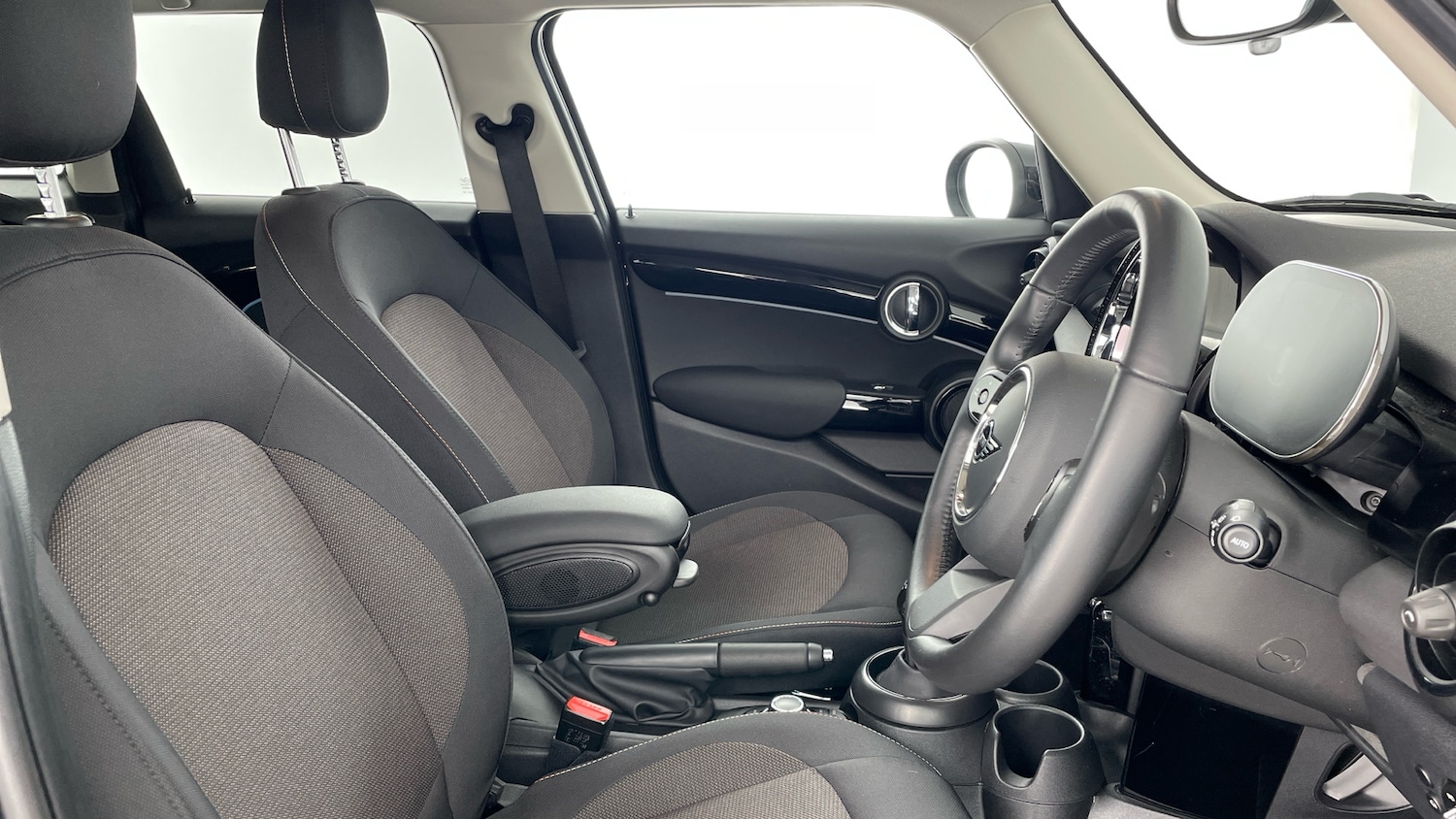 Used MINI Hatch 2023 for sale - 77570554: Photo 11