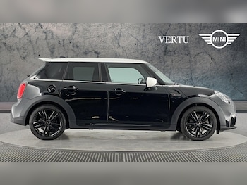Used MINI Hatch 2023 for sale - 75931320: Photo