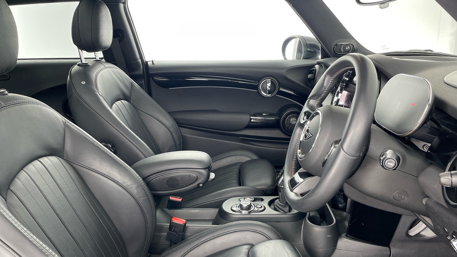 Used MINI Hatch 2022 for sale - 76881563: Photo 11