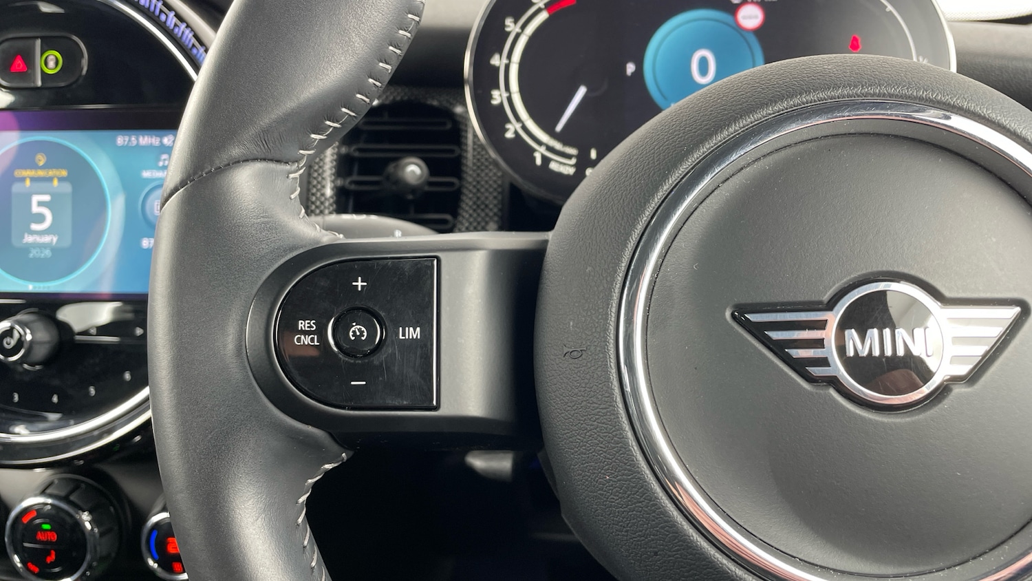 Used MINI Hatch 2023 for sale - 77106439: Photo 17