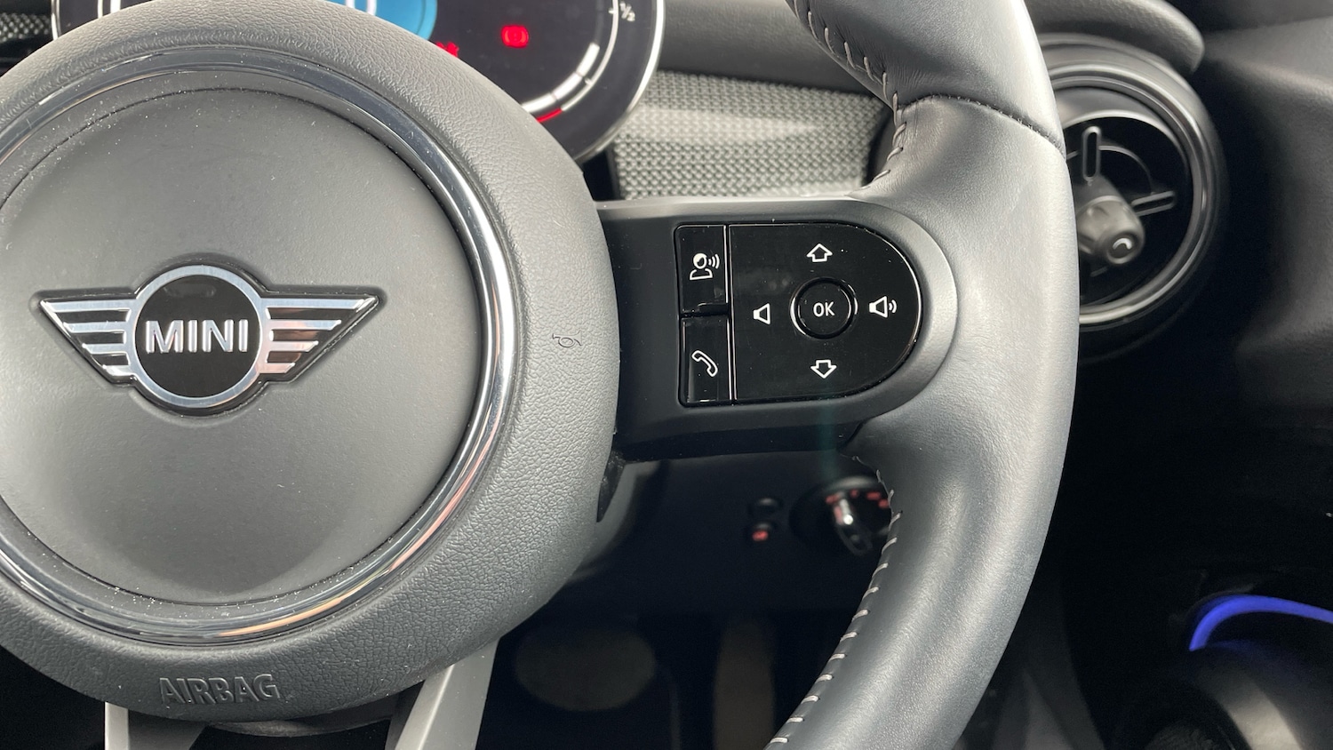 Used MINI Hatch 2023 for sale - 77106439: Photo 18