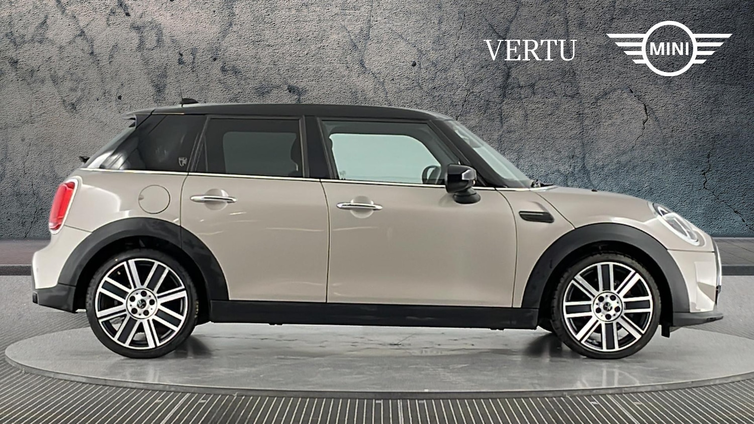 Used MINI Hatch 2023 for sale - 77106439: Photo 3