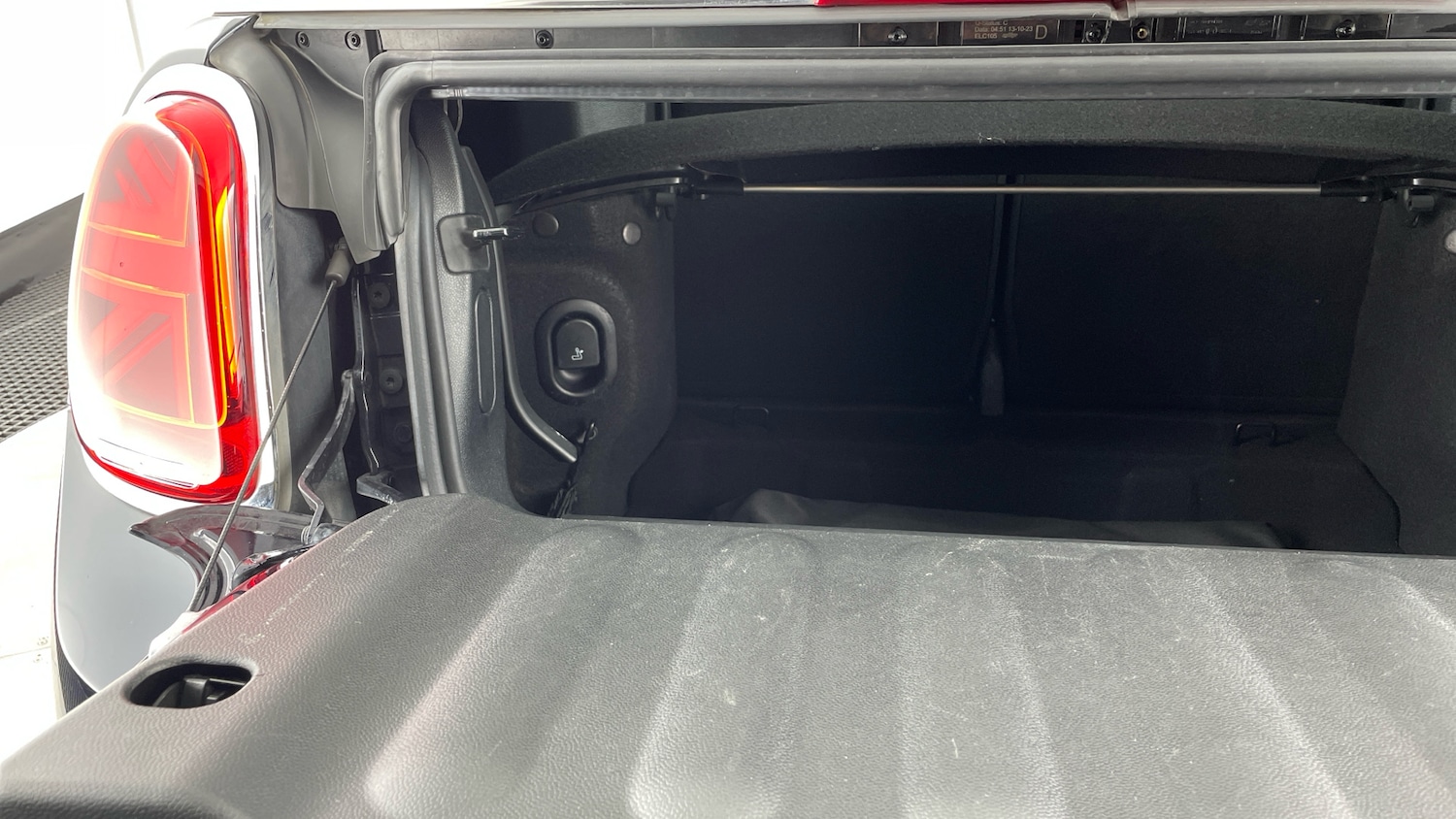 Used MINI Convertible 2023 for sale - 77568270: Photo 38