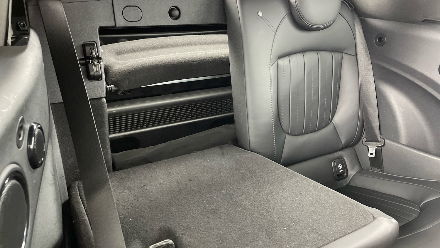 Used MINI Convertible 2023 for sale - 77568270: Photo 52